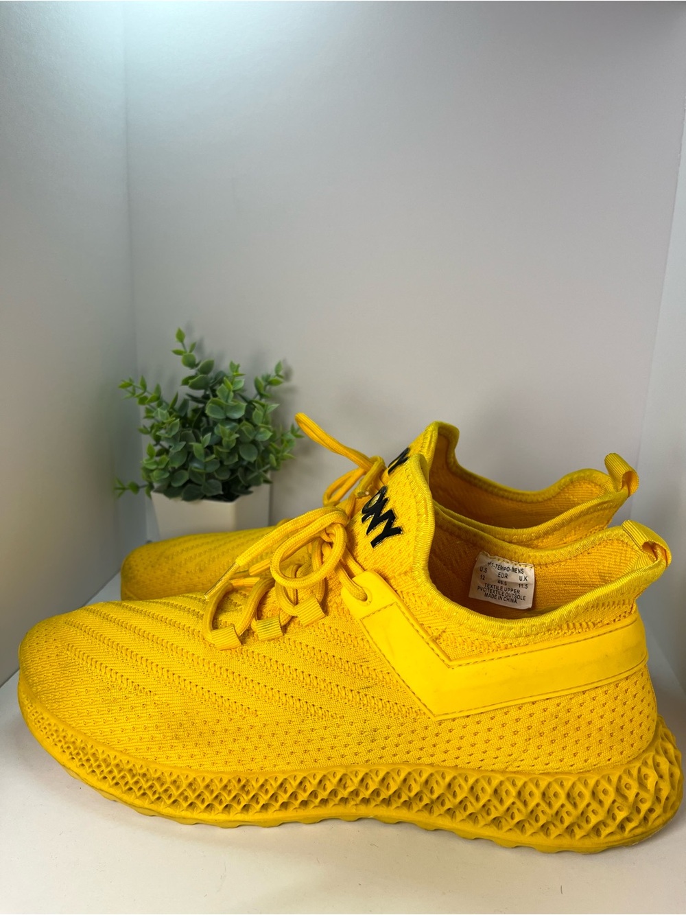 PONY Tempo Men’s Size 12 Yellow Knit Running Athletic Sneakers PP1-TEMPO